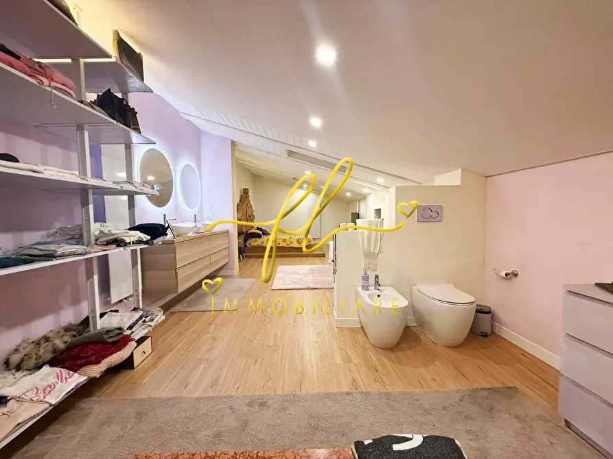 Immagine 21 di Mansarda in vendita  a Cecina