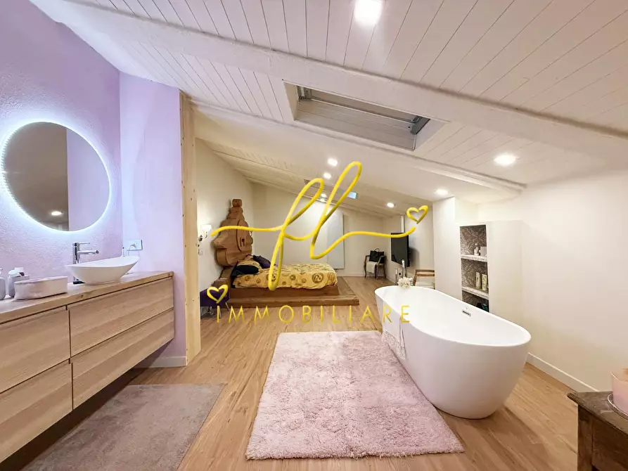 Immagine 20 di Mansarda in vendita  a Cecina