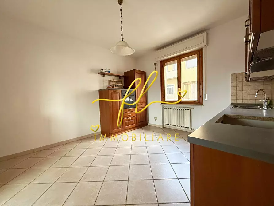 Immagine 7 di Appartamento in vendita  a Cecina