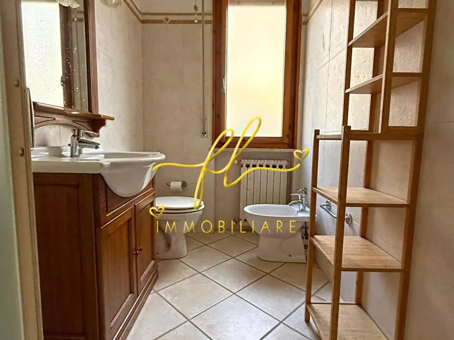 Immagine 19 di Appartamento in vendita  a Cecina