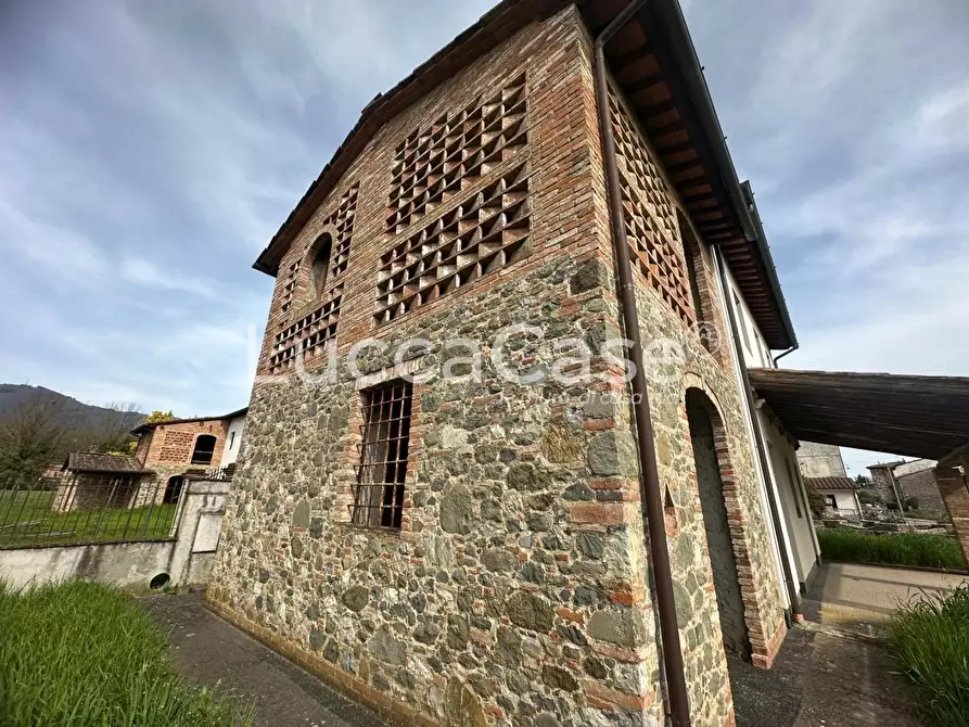 Immagine 3 di Casa indipendente in vendita  a Capannori