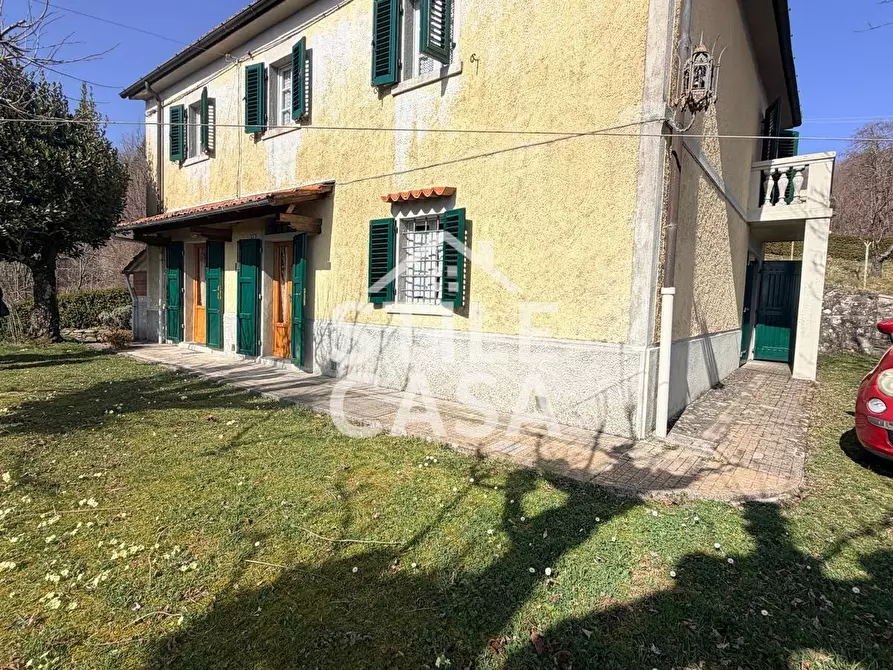 Immagine 1 di Casa indipendente in vendita  a Pistoia