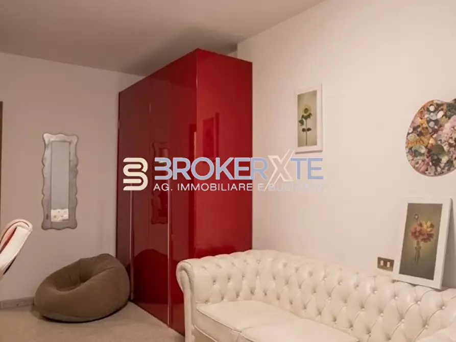 Immagine 20 di Appartamento in vendita  a Carrara
