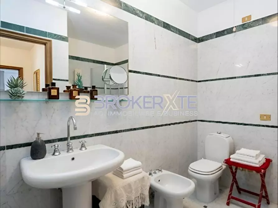 Immagine 31 di Appartamento in vendita  a Carrara