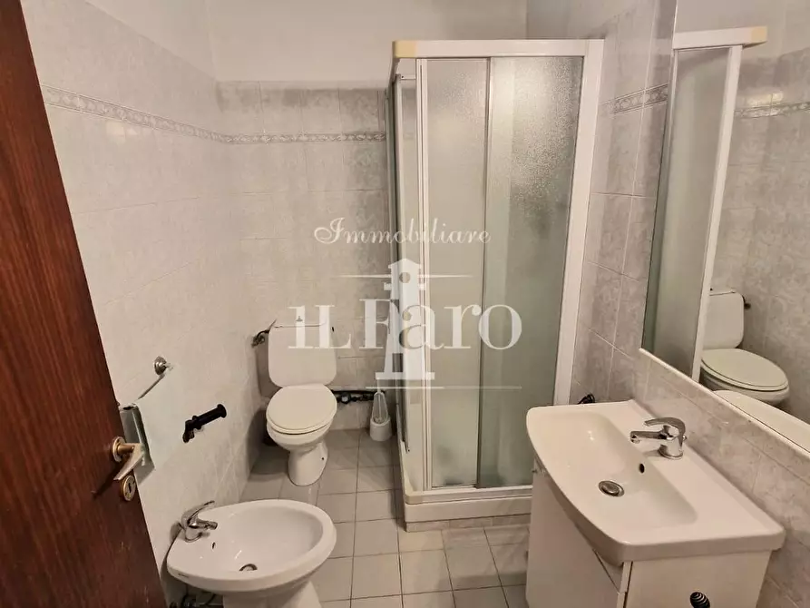 Immagine 27 di Appartamento in vendita  a Campi Bisenzio