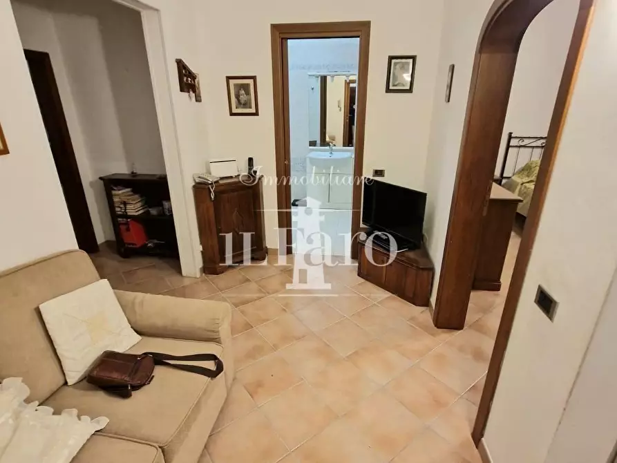 Immagine 12 di Appartamento in vendita  a Campi Bisenzio