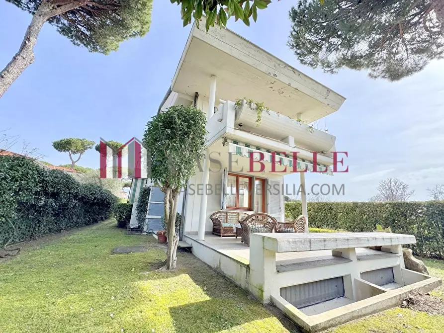 Immagine 68 di Casa indipendente in affitto  a Camaiore