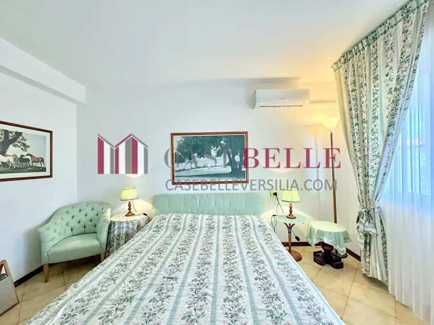 Immagine 53 di Casa indipendente in affitto  a Camaiore