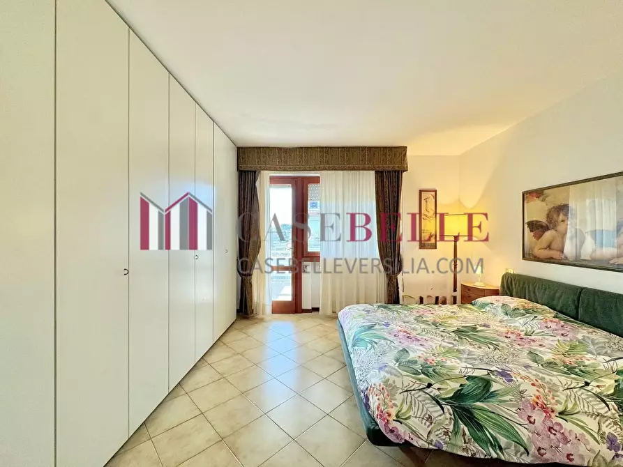 Immagine 39 di Casa indipendente in affitto  a Camaiore