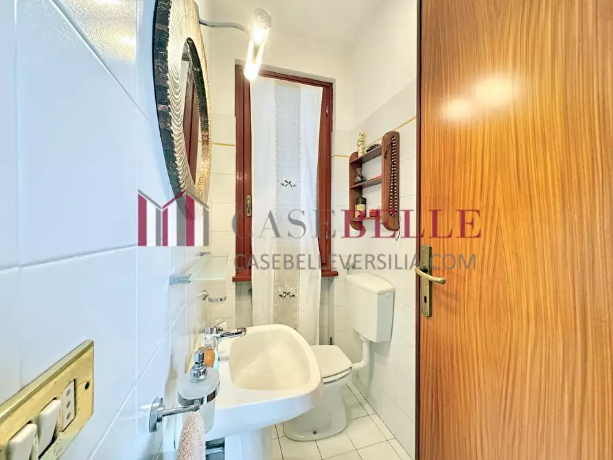 Immagine 11 di Casa indipendente in affitto  a Camaiore