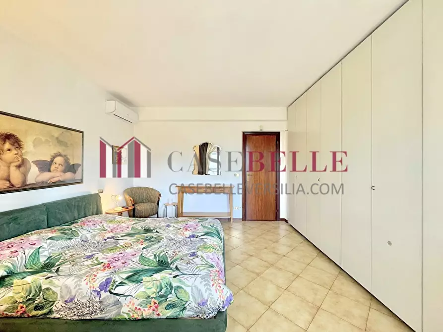 Immagine 43 di Casa indipendente in affitto  a Camaiore