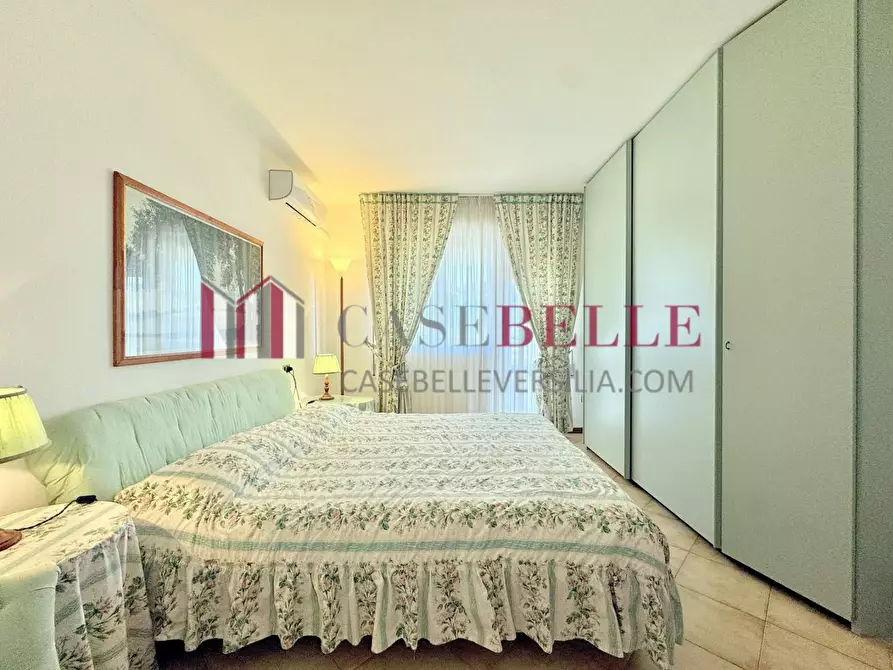 Immagine 52 di Casa indipendente in affitto  a Camaiore