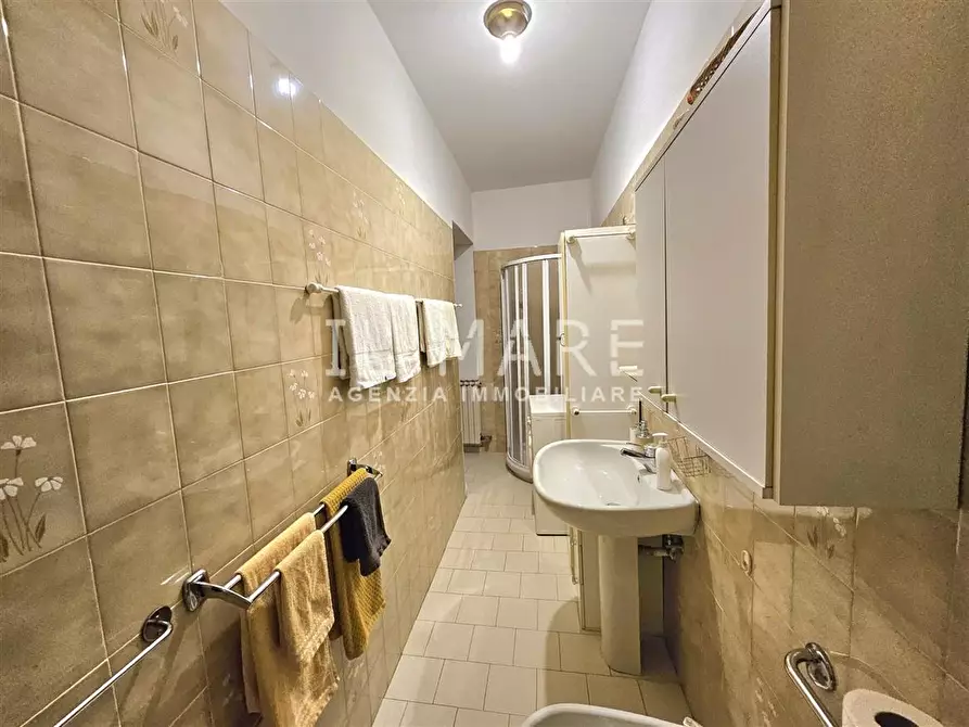 Immagine 11 di Appartamento in vendita  a Massa