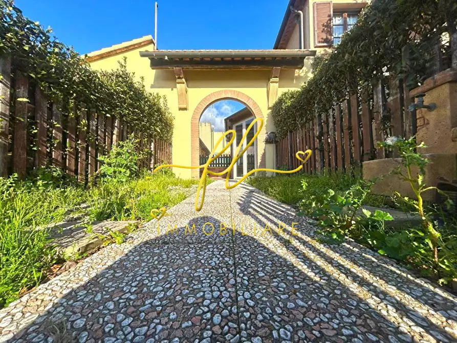 Immagine 15 di Appartamento in vendita  a Cecina