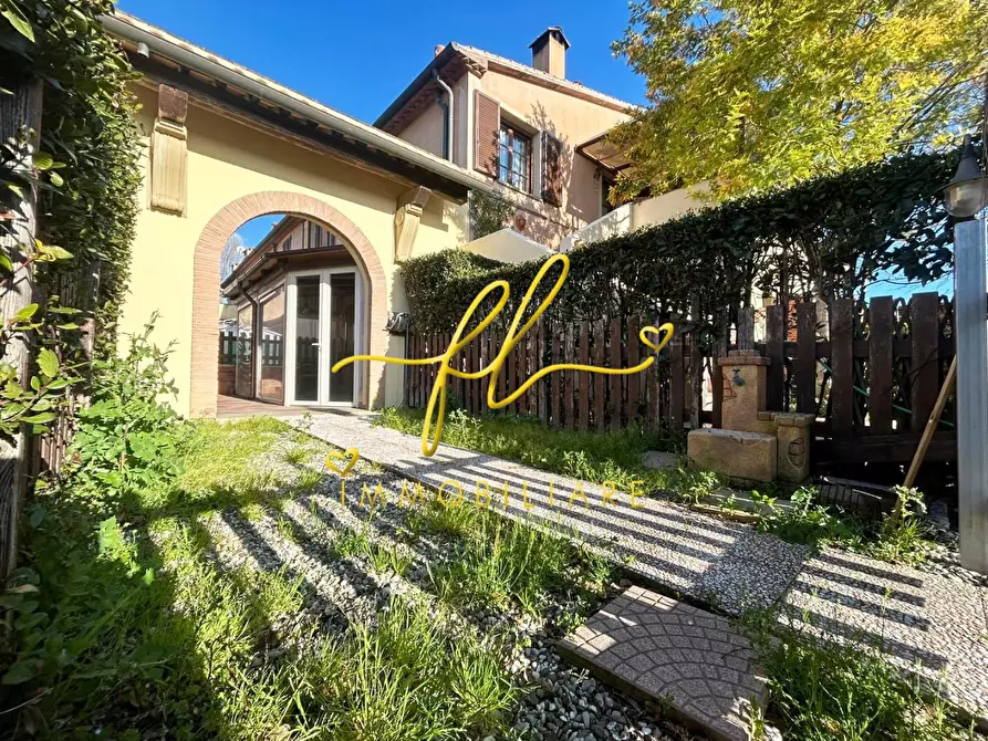 Immagine 14 di Appartamento in vendita  a Cecina