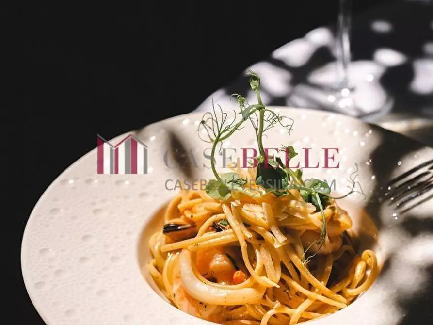 Immagine 6 di Bar / Ristorante in vendita  a Viareggio