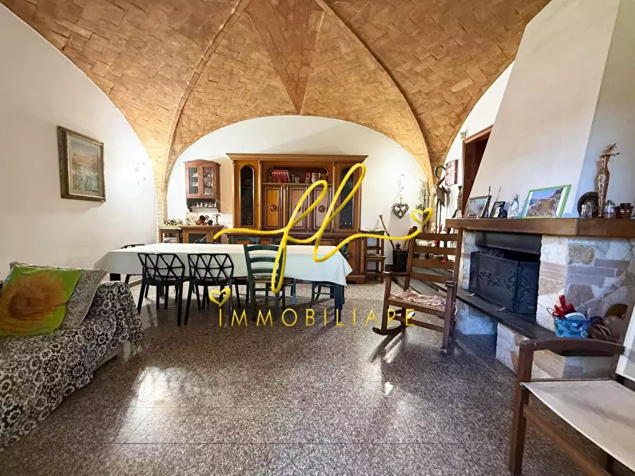 Immagine 4 di Appartamento in vendita  a Cecina