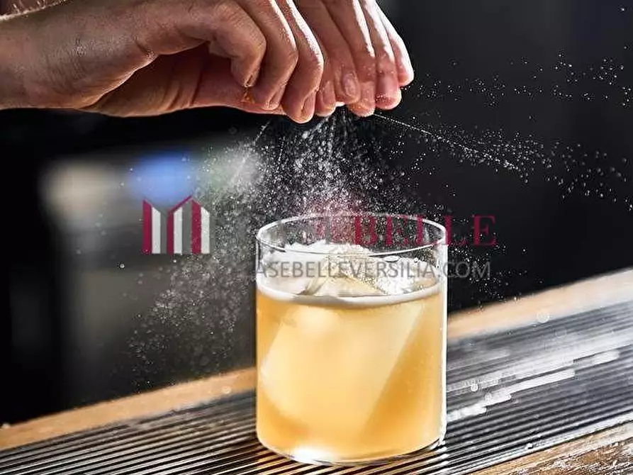 Immagine 2 di Bar / Ristorante in vendita  a Pietrasanta