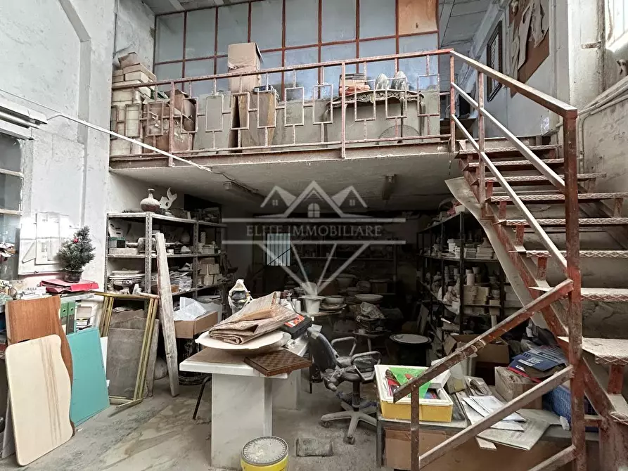 Immagine 7 di Attività artigianale in vendita  a Carrara