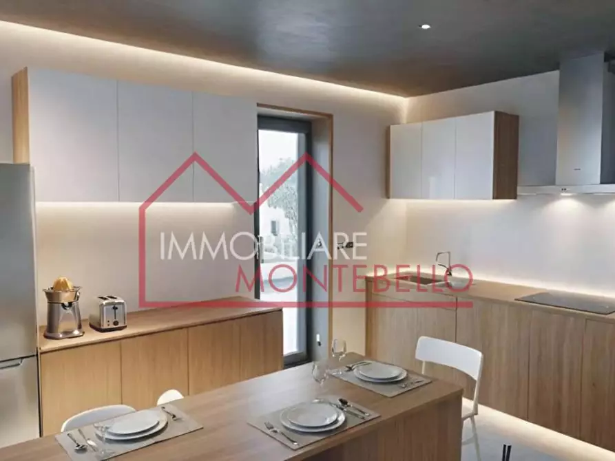 Immagine 7 di Villa in vendita  a Massarosa