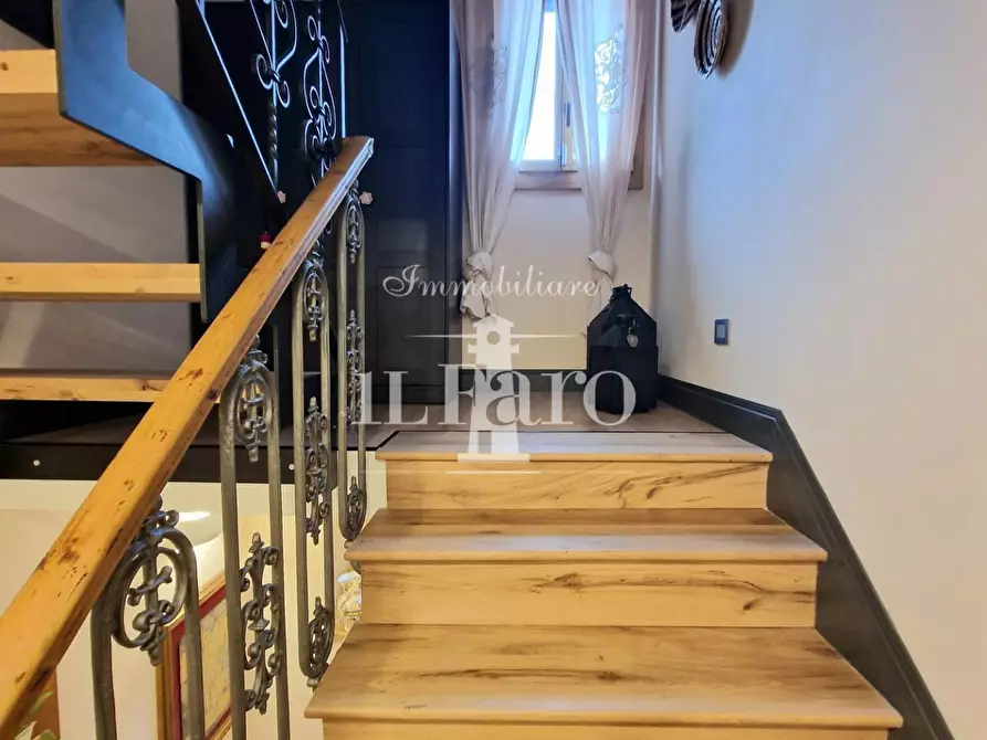 Immagine 26 di Terratetto in vendita  a Campi Bisenzio