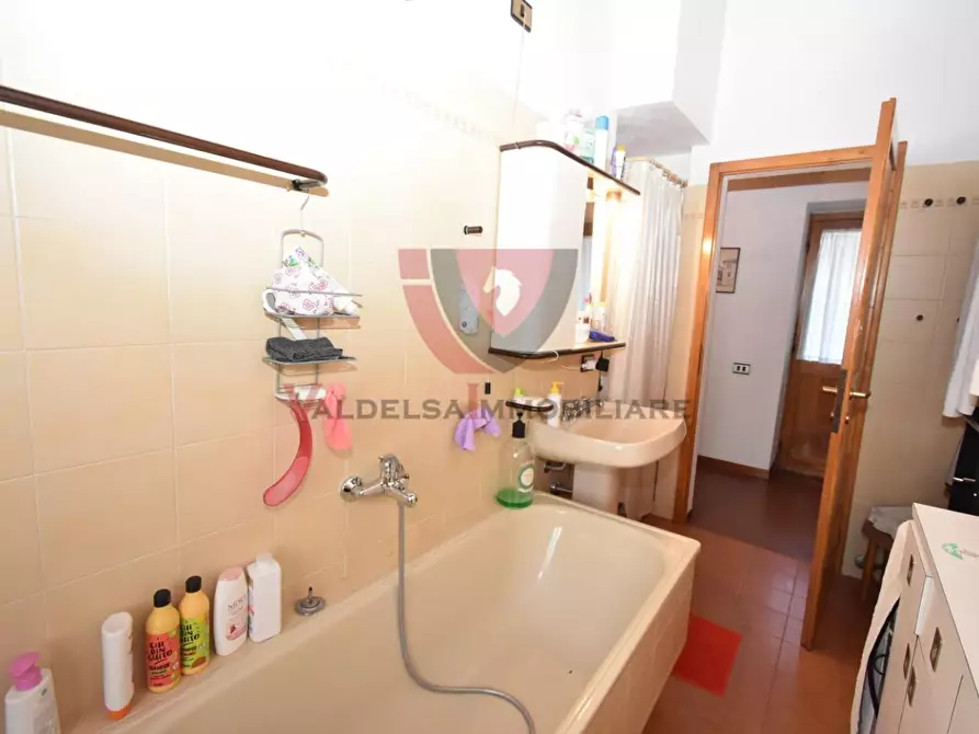 Immagine 27 di Casa indipendente in vendita  a Radicondoli