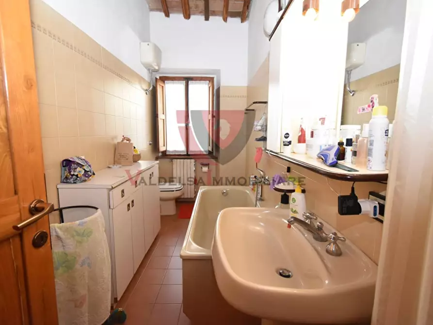 Immagine 26 di Casa indipendente in vendita  a Radicondoli