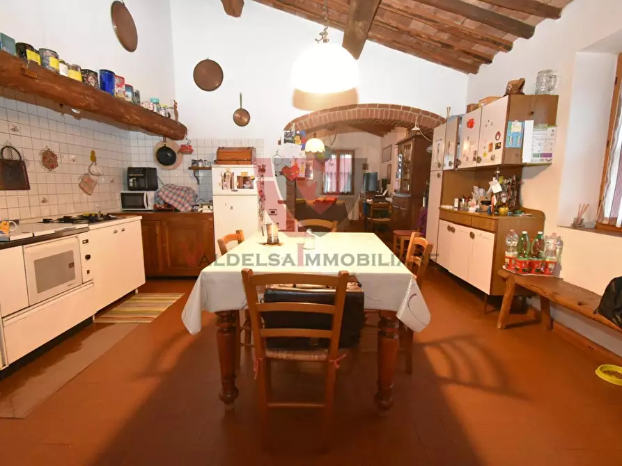 Immagine 36 di Casa indipendente in vendita  a Radicondoli