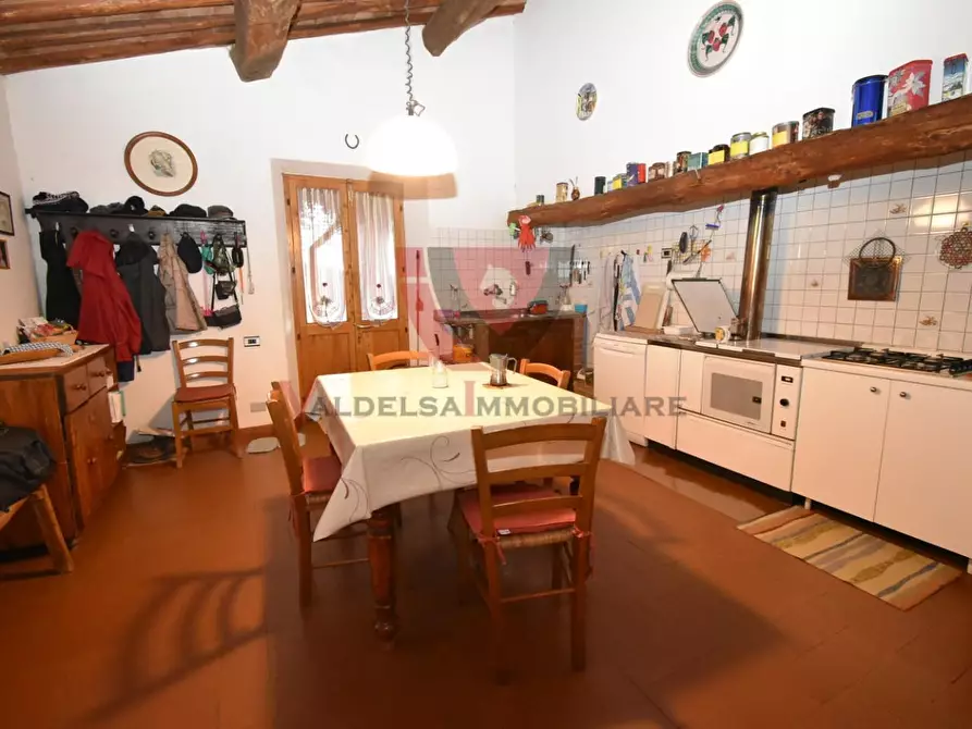 Immagine 43 di Casa indipendente in vendita  a Radicondoli