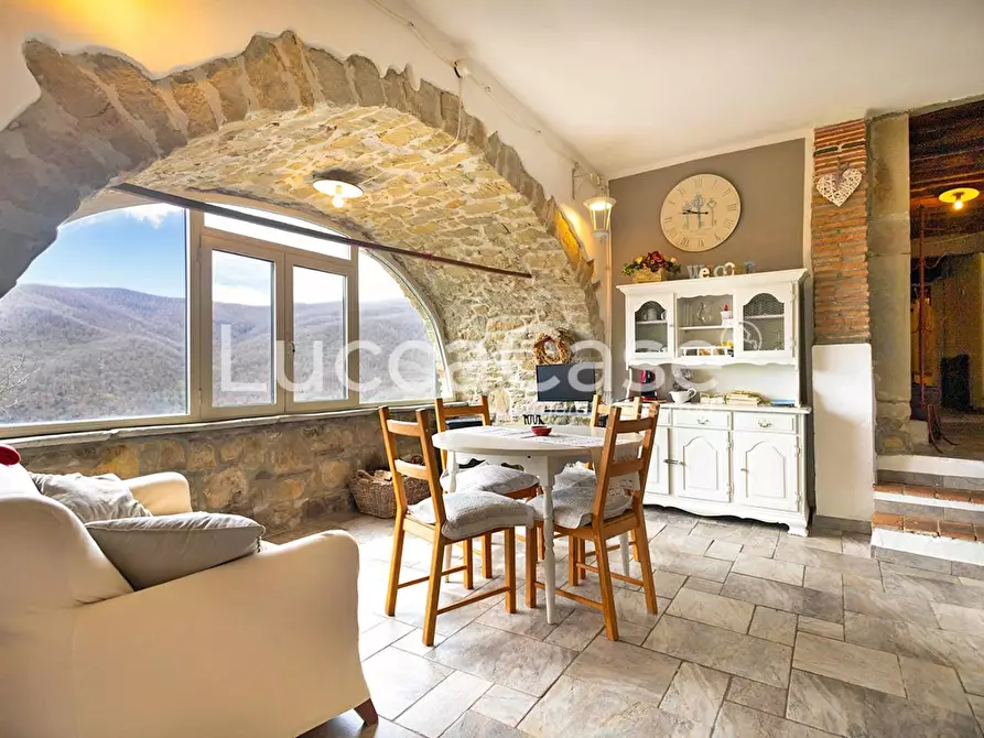 Immagine 2 di Casa colonica in vendita  a Villa Basilica