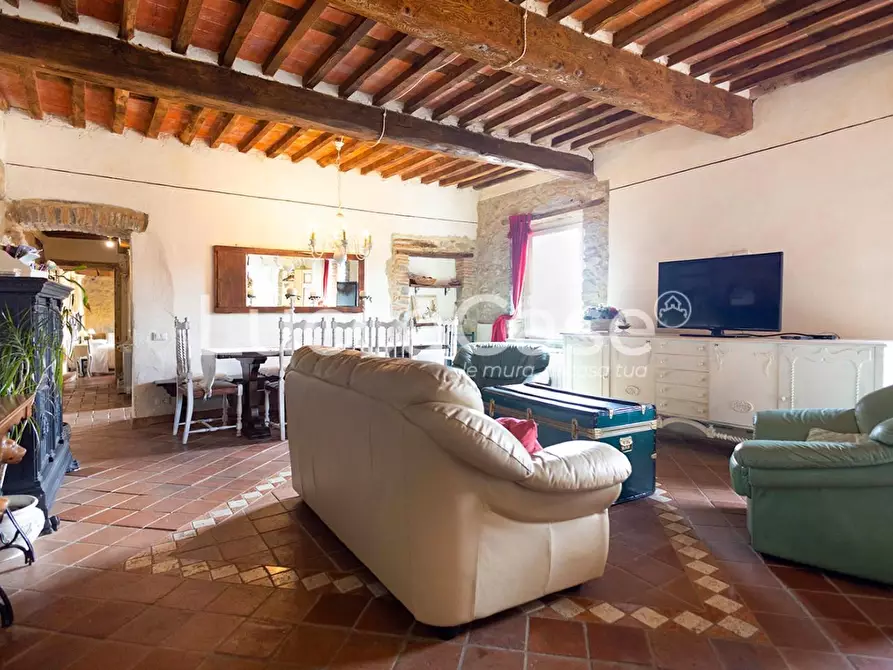 Immagine 28 di Casa colonica in vendita  a Villa Basilica