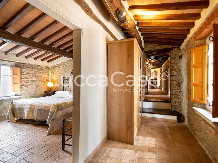 Immagine 17 di Casa colonica in vendita  a Villa Basilica