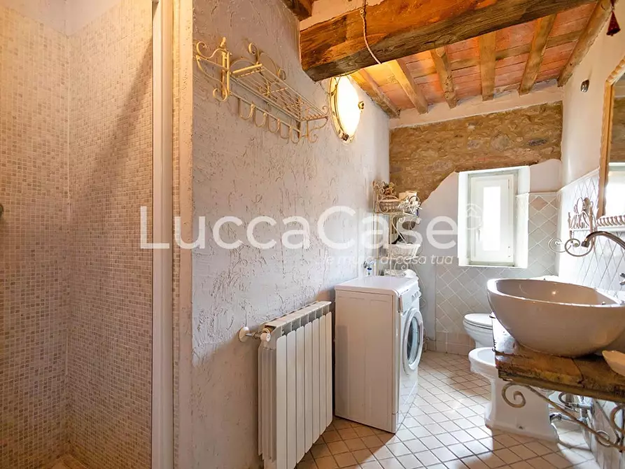 Immagine 35 di Casa colonica in vendita  a Villa Basilica