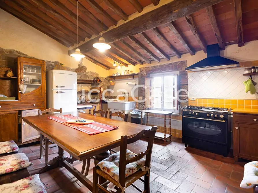 Immagine 14 di Casa colonica in vendita  a Villa Basilica