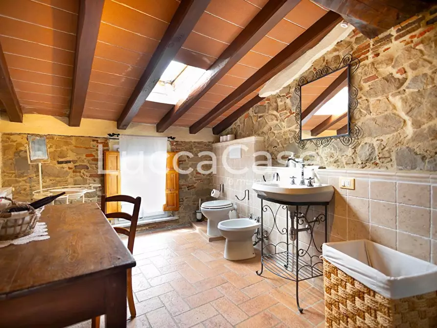 Immagine 22 di Casa colonica in vendita  a Villa Basilica