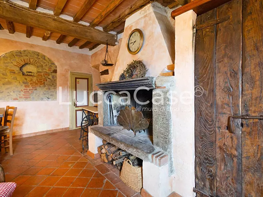 Immagine 30 di Casa colonica in vendita  a Villa Basilica