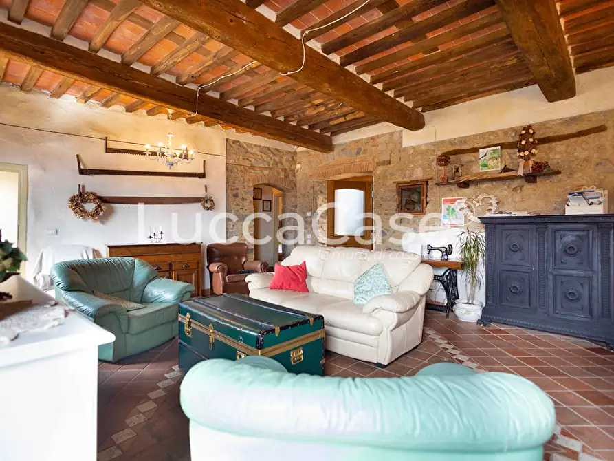 Immagine 9 di Casa colonica in vendita  a Villa Basilica