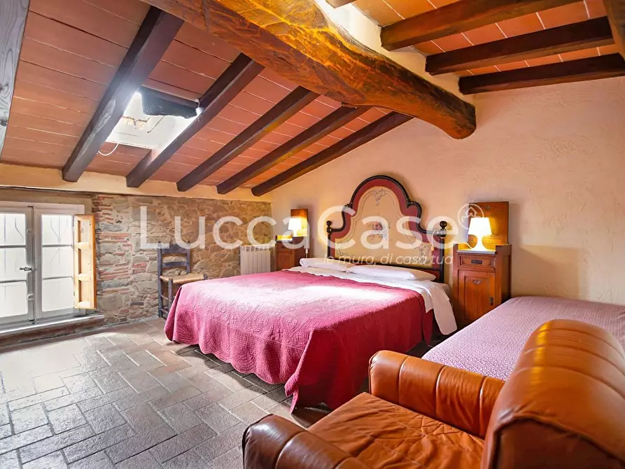 Immagine 16 di Casa colonica in vendita  a Villa Basilica