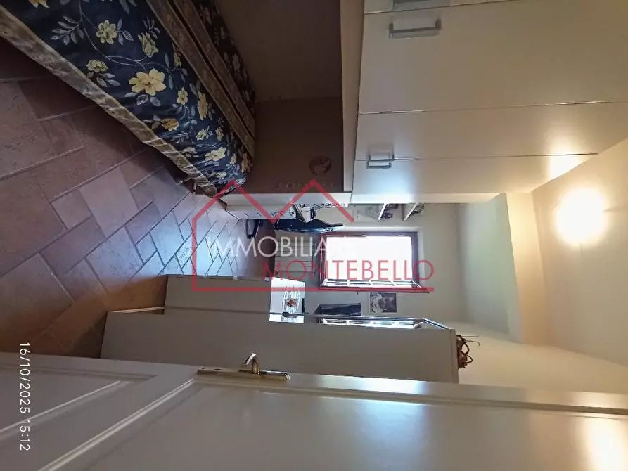 Immagine 26 di Villa in vendita  a Camaiore