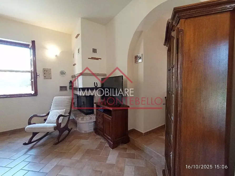 Immagine 12 di Villa in vendita  a Camaiore