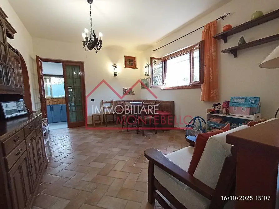 Immagine 13 di Villa in vendita  a Camaiore