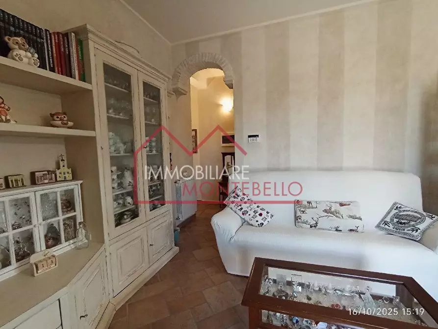 Immagine 57 di Villa in vendita  a Camaiore