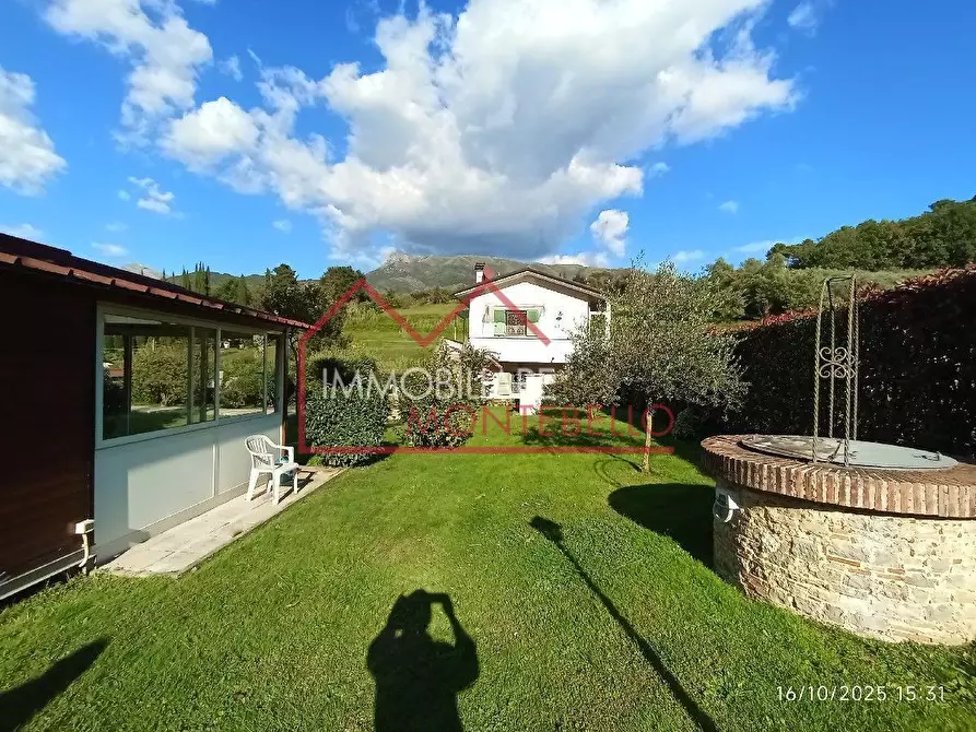 Immagine 29 di Villa in vendita  a Camaiore