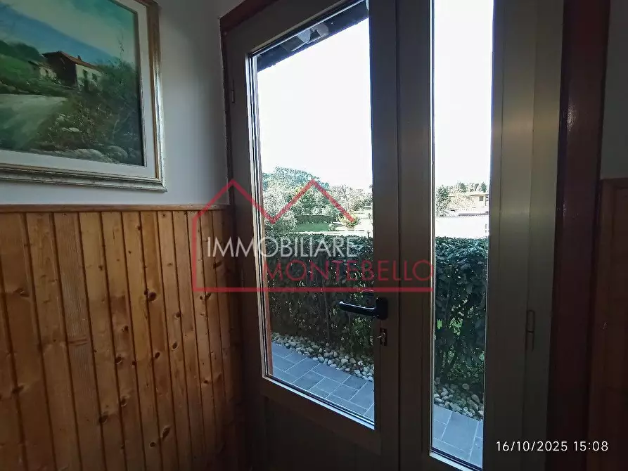 Immagine 21 di Villa in vendita  a Camaiore