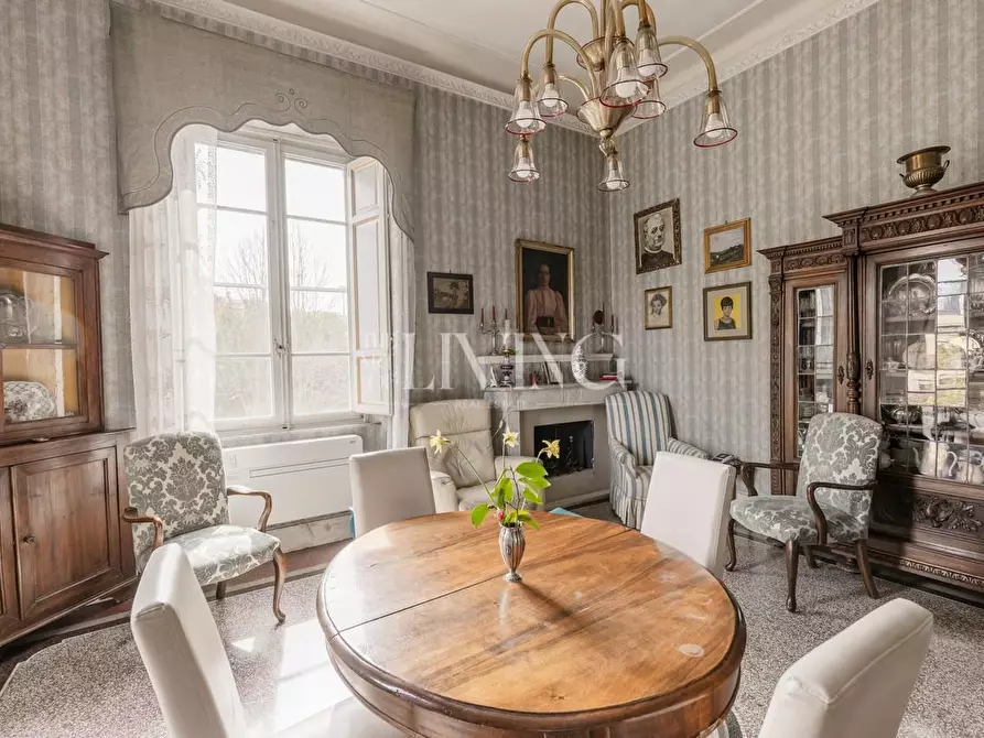 Immagine 5 di Appartamento in vendita  a Lucca