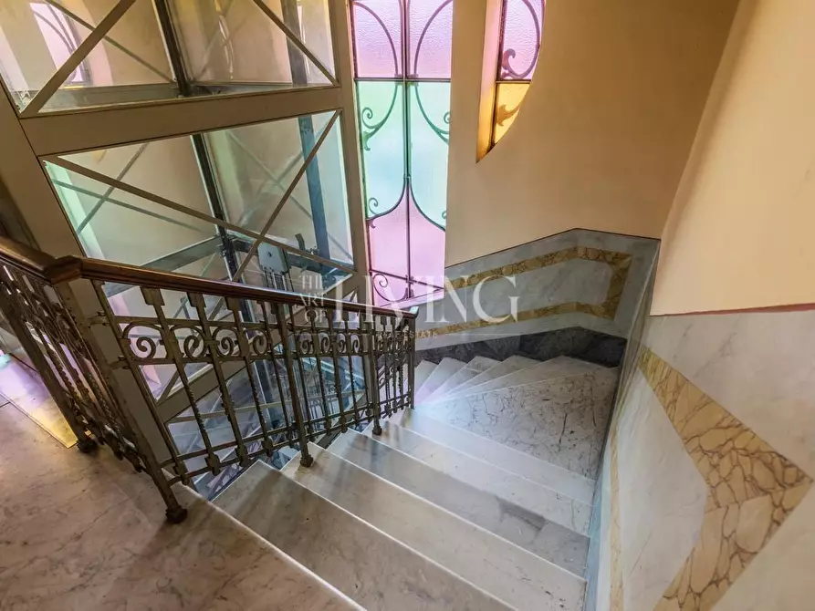 Immagine 20 di Appartamento in vendita  a Lucca