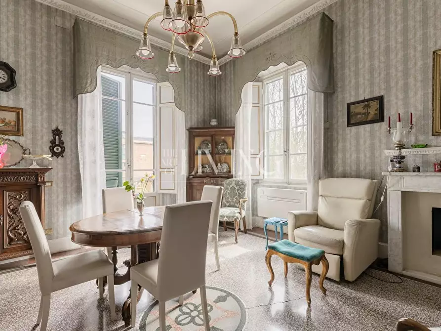 Immagine 6 di Appartamento in vendita  a Lucca