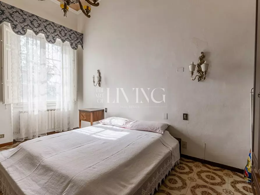 Immagine 35 di Appartamento in vendita  a Lucca
