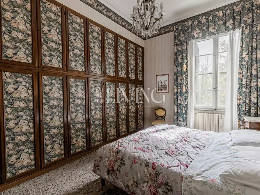 Immagine 17 di Appartamento in vendita  a Lucca