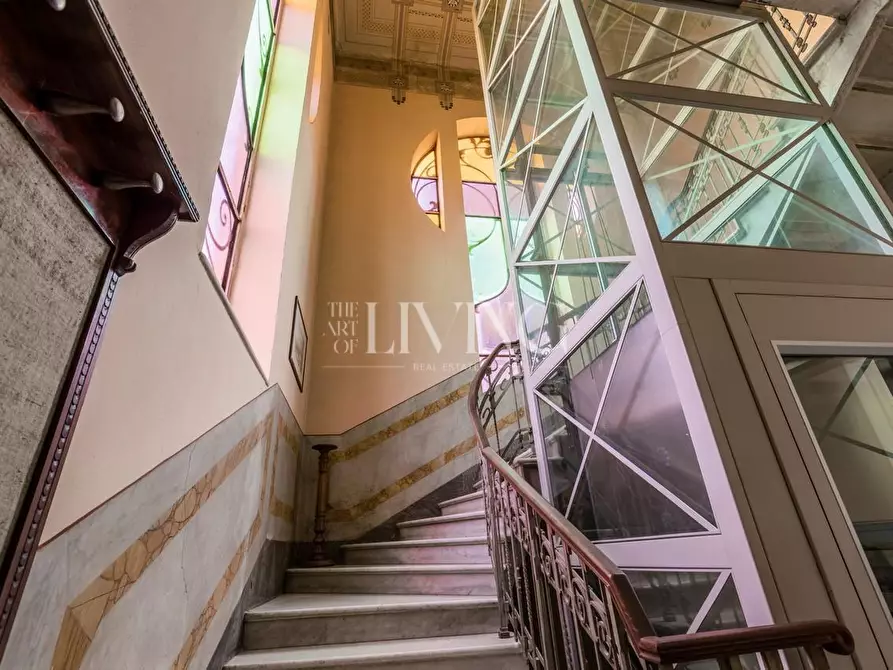 Immagine 3 di Appartamento in vendita  a Lucca